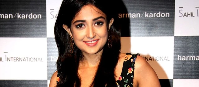 मोना ली ठाकुर